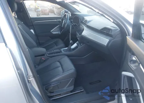 2020 Audi Q3 Premium 45 Tfsi Quattro Tiptronic z USA, uszkodzony, nr VIN WA1AECF35L1015692